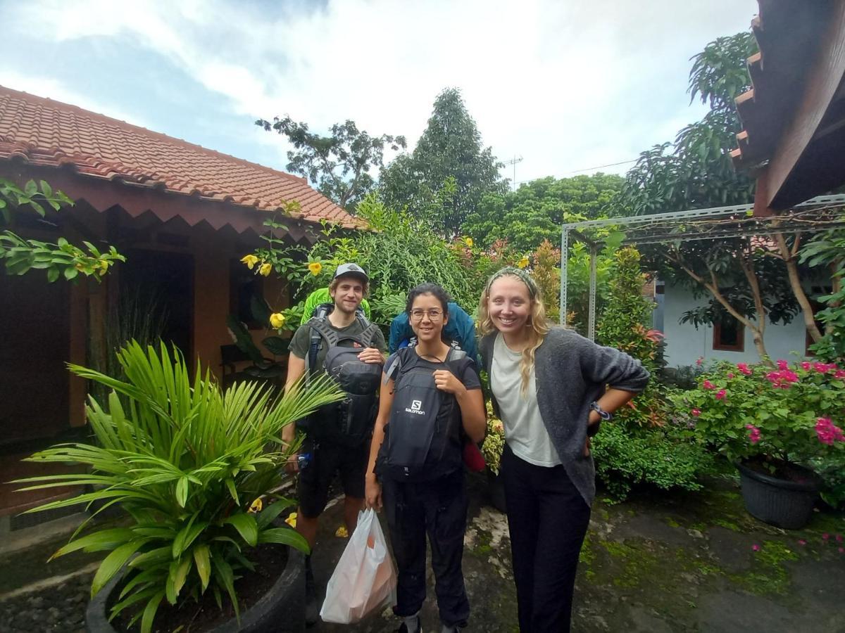 Juda Homestay Banyuwangi  Eksteriør billede