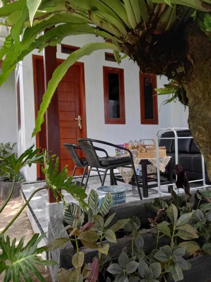 Juda Homestay Banyuwangi  Eksteriør billede