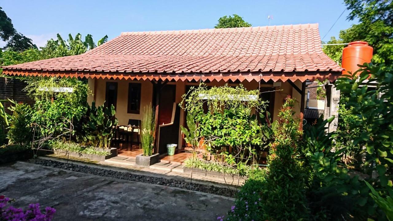Juda Homestay Banyuwangi  Eksteriør billede
